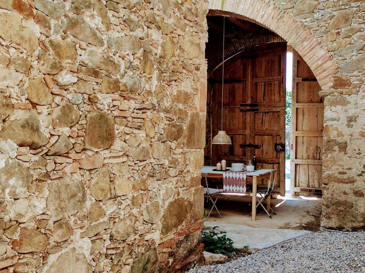 Can Tando, antiguo pajar de piedra restaurado Sant Jordi Desvalls Exterior foto