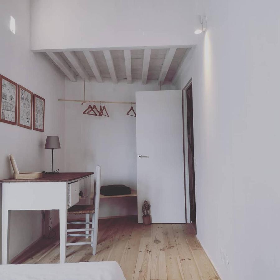 Can Tando, antiguo pajar de piedra restaurado Sant Jordi Desvalls Exterior foto